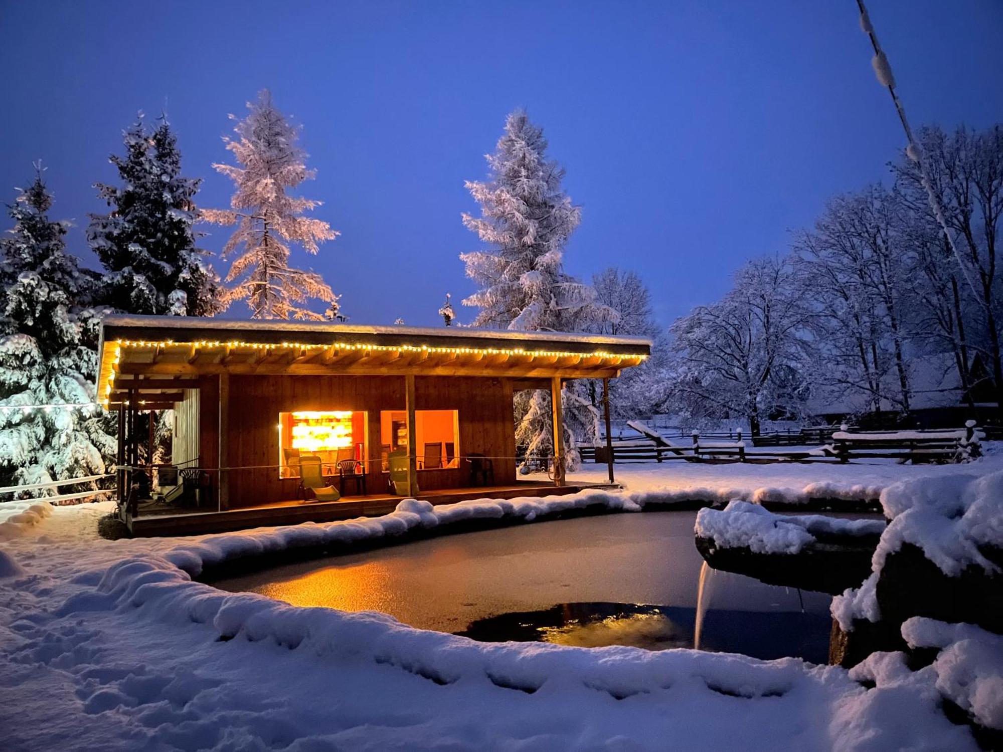 BešeňováHoliday Raj别墅 外观 照片